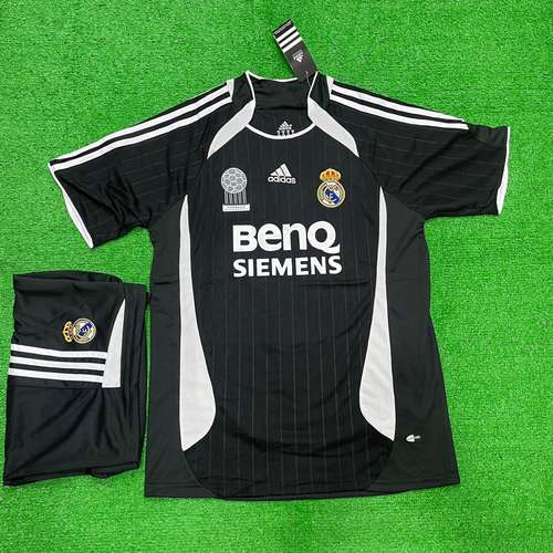 Real Madrid Away 2006-07 Retro Jersey with Shorts